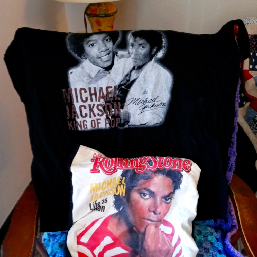 Tee shirt and bag